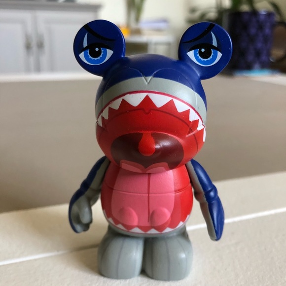 VINYLMATION Storybook Land Boats DLR Monstro Whale - Picture 1 of 5